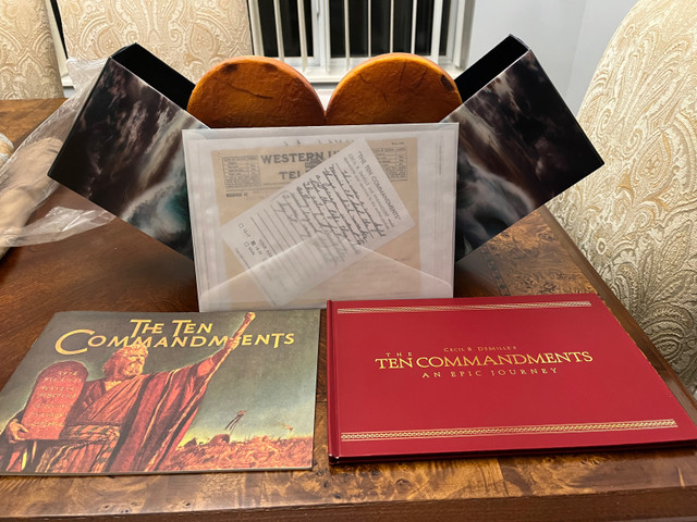 The Ten Commandments - Blu-Ray / DVD in CDs, DVDs & Blu-ray in Markham / York Region - Image 3