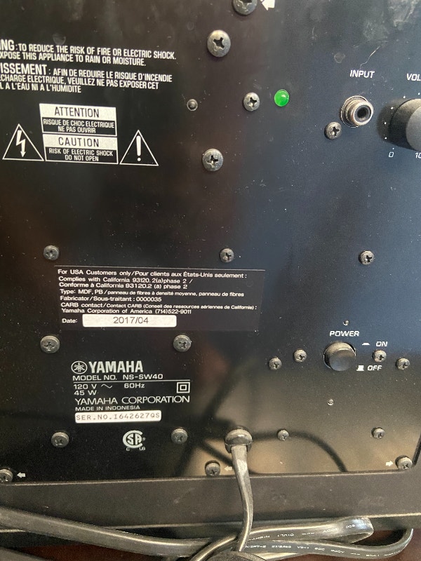 Yamaha Surround Sound Speaker System, 7 Piece. Like New! General