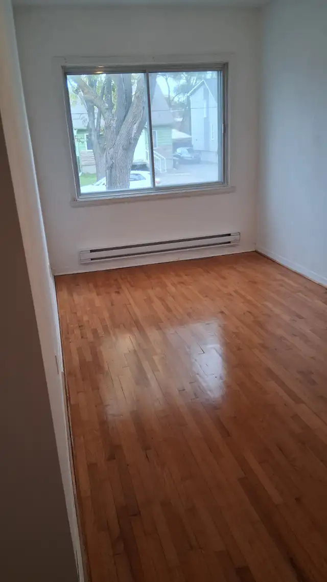 4 1/2 for Rent (St-Laurent)