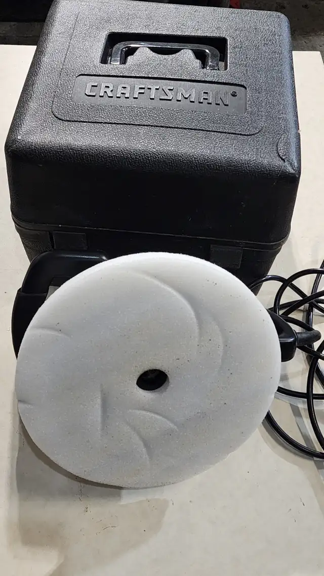Like New Buffer Polisher “Craftsman” in Power Tools in Kitchener / Waterloo - Image 4