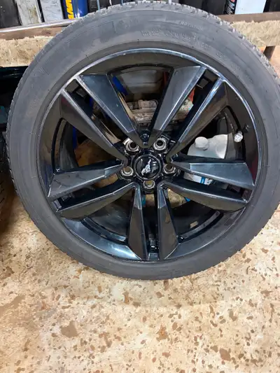 Fitment S550 or s197 they were on my 2014 with brembo brakes. 3 rims have some curb rash I will touc...