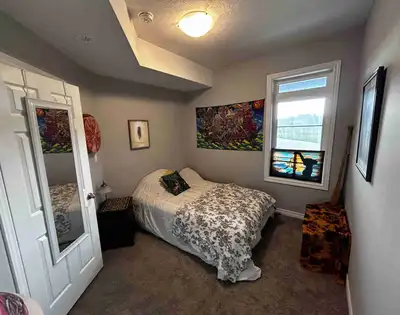 Fully Furnished Room for Rent – Huron/Fischer-Hallman Area Available for immediate viewing! Move-in...