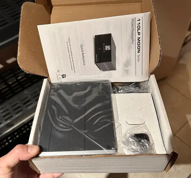 SimAudio Moon 110LP phono pre-amp MM/MC NEW in Stereo Systems & Home Theatre in City of Toronto - Image 5