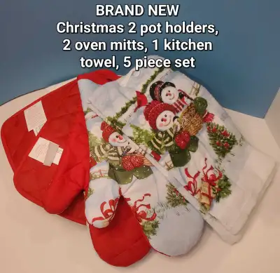 BRAND NEW Christmas 2 pot holders, 2 oven mitts, 1 kitchen towel, View more