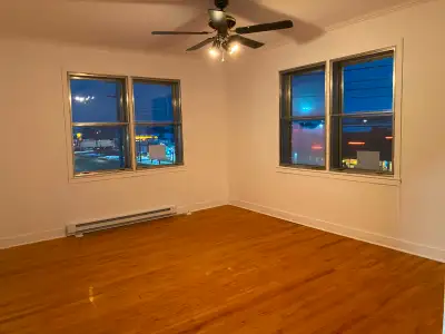 CHAMBRE À LOUER dans MTL GRAND 5 1/2 NICE and BIG ROOM  FOR RENT