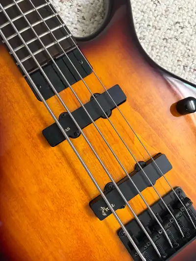 Epiphone Tobias Toby Bass (5 string), View more