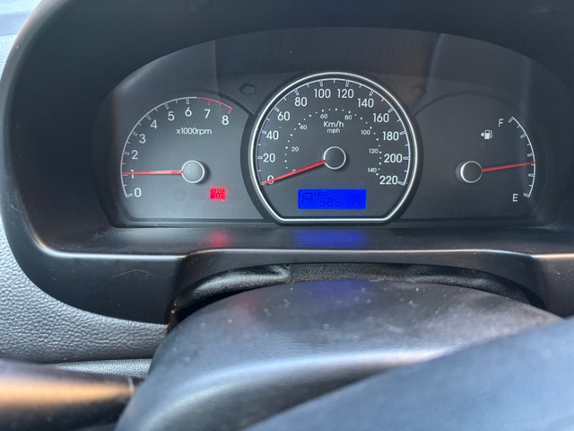 Hyundai Elantra 2010 automatique 160k (tel quel) — photo 5