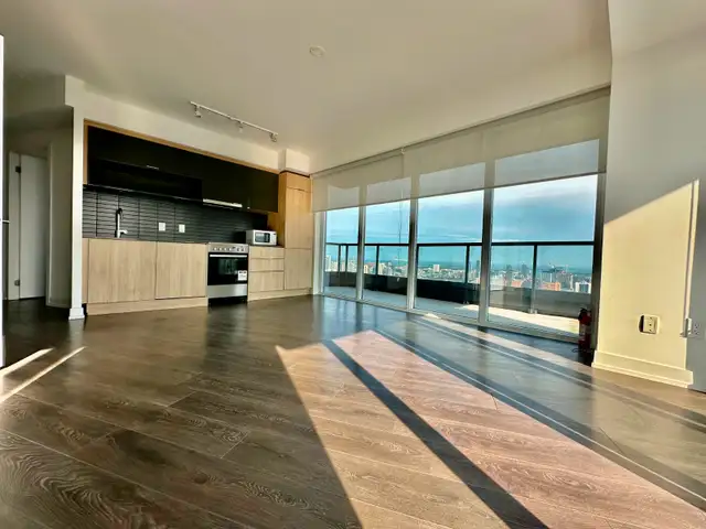 3 Bedroom 2 Bathroom Corner Unit – Stunning City View in Condos for Sale in City of Toronto - Image 24
