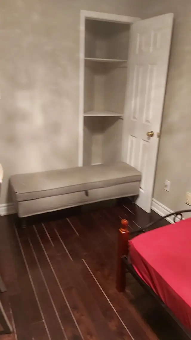 Room for rent in Room Rentals & Roommates in City of Toronto - Image 2