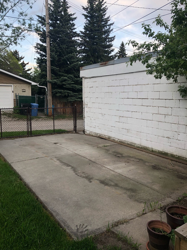 PRIVATE PARKING (CEMENT) PAD in Other in La Ronge - Image 4