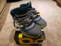 Brand NEW Adidas Marquee Boost 9.5" basketball mid shoes