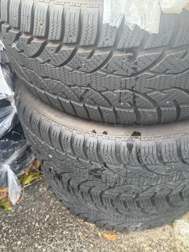 225/50/17 winter tires on rims for BMW in Tires & Rims in City of Toronto - Image 4