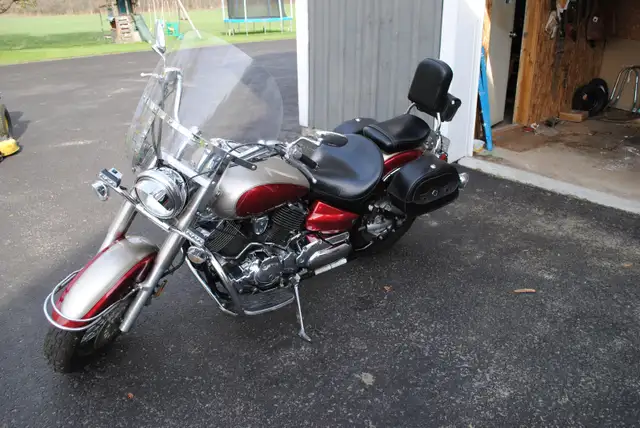 Yamaha V Star  1100 in Street, Cruisers & Choppers in Ottawa - Image 3