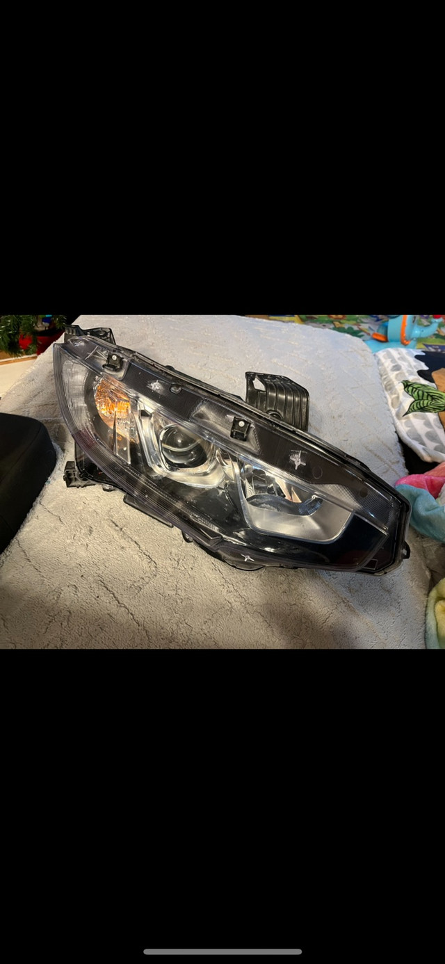 2016-19 Honda civic headlights  in Auto Body Parts in Dartmouth - Image 2