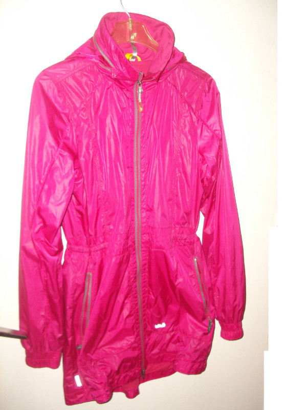 like new  LOLE  _ spring jacket wind  protect _ size S / P dans Femmes - Hauts et vêtements d'extérieur  à Ville de Montréal - Image 3