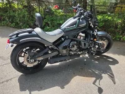 Selling my 2024 Kawasaki Vulcan S Cafe ABS, with 9,800 km. Immaculate condition. Never dropped, neve...