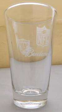 NFL Raiders Budweiser Beer Pint Glass Oakland L.A. Las Vegas