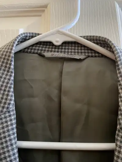 Men’s holt renfrew sport coat Text 9024880374