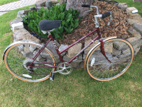Vintage 6 speed bicycle bicyclette Chateauguay antique 