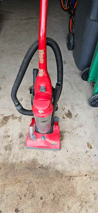 Dirt devil vacuum cleaner 