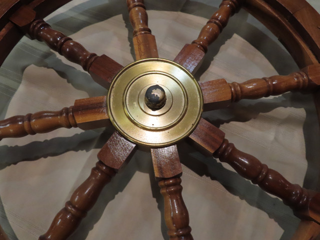 Wooden Ship Wheel in Arts & Collectibles in Chatham-Kent - Image 2