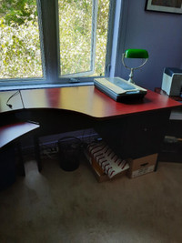 L-Desk w/hutch