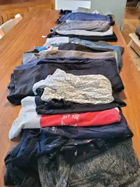 Lot 23 morceaux vêtements maternité - maternity clothes