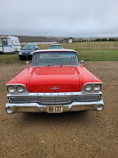 Please call 306-640-6802 for more information. Fuel injected 4.6 litre ford engine. Automatic transm...