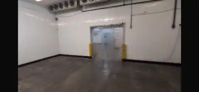 Sublease areas (net storage space): Cooler 4: 635 sq Cooler 3: 437 sq Each cooler is equipped with a...