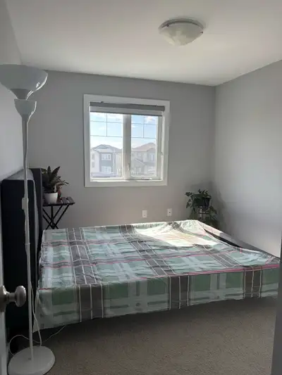 AVAILABLE From 1 Nov 2026 1 bedroom is available in Bridgewater Trails. I'm looking for female stude...