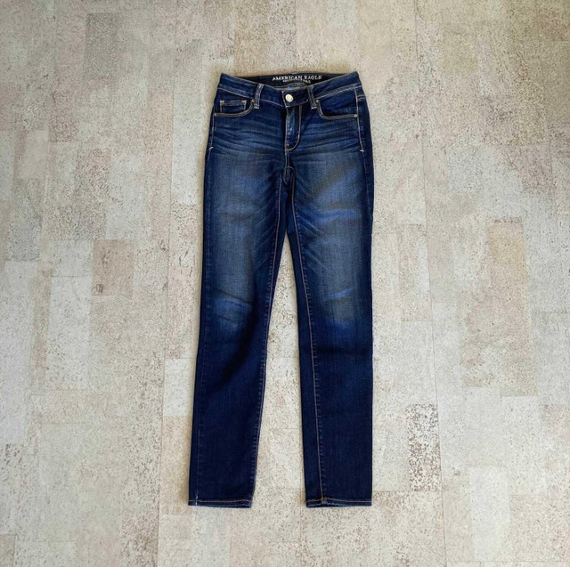 American Eagle Skinny Jeans, Size 0 in Women's - Bottoms in Belleville