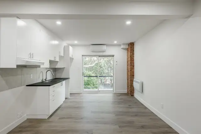 2 bed 1 bathroom apartment in Long Term Rentals in City of Montréal - Image 2