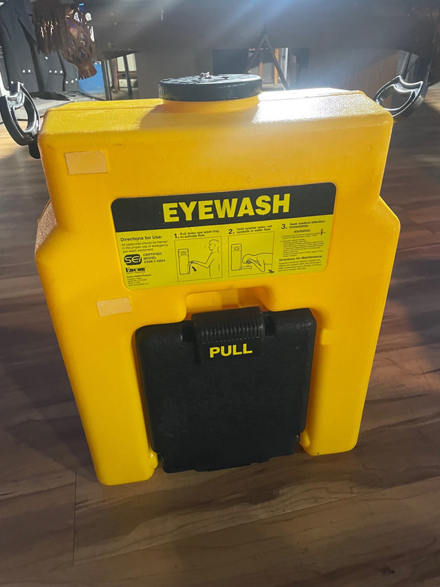 Eye wash station.   New in Other Business & Industrial in Winnipeg