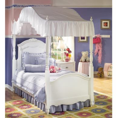 Twin canopy bed in Beds & Mattresses in Calgary