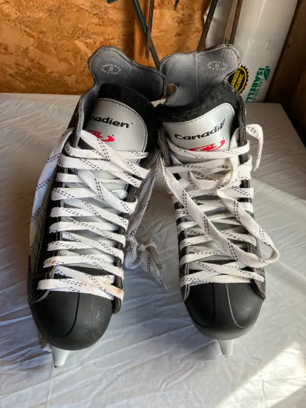 Make an offer....Men;s hockey skates in Skates & Blades in City of Montréal - Image 4