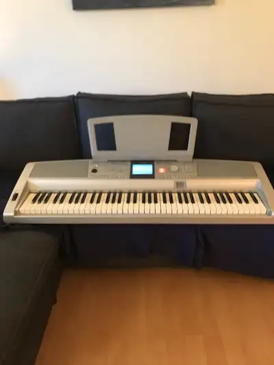 Yamaha Portable Grand keyboard DGX-305, View more
