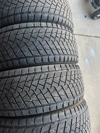 Set of 275/55R20 studded winter tires. Great condition. Good tread. No patches or cracks. Asking $30...
