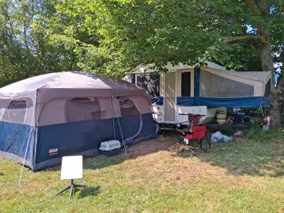 For sale 2007 Flagstaff Tent Camper model #208 - very easy to pull, it is only 1052kg/2320lbs. - mai...