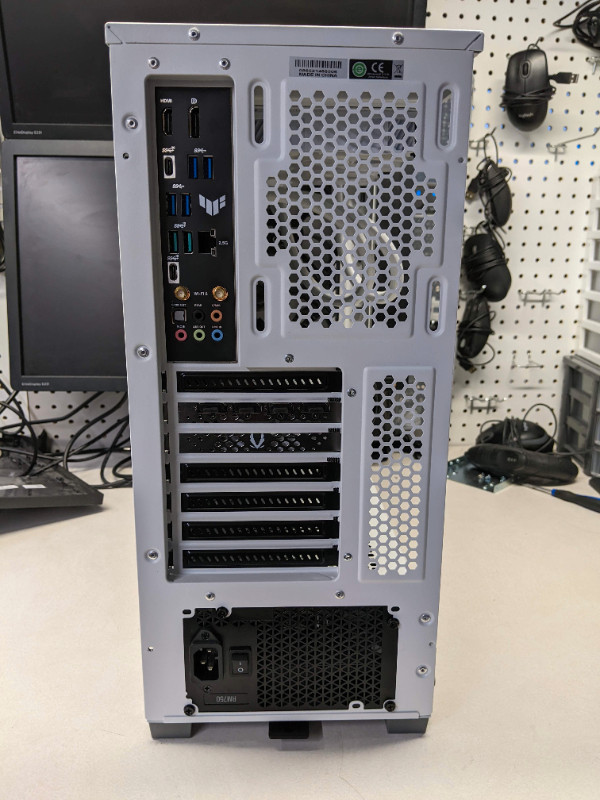 Corsair Gaming PC in Desktop Computers in Moncton - Image 3