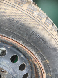 4 pneus pour hiver 215/65/16