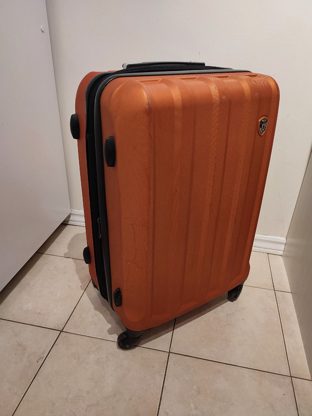 28" Heys Hardside Spinner Wheel Suitcase  in Storage & Organization in City of Toronto