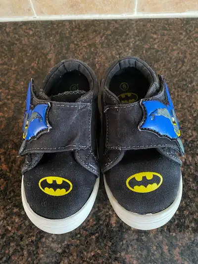 Batman shoes toddler boys size 8, View more