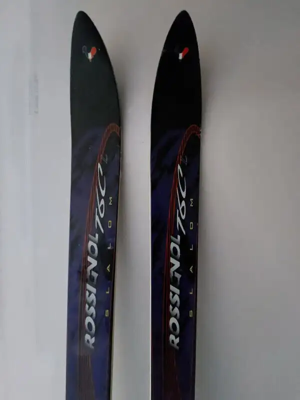 Skis alpin Rossignol et bottes- Rossignol downhill skis & boots in Ski in West Island - Image 5