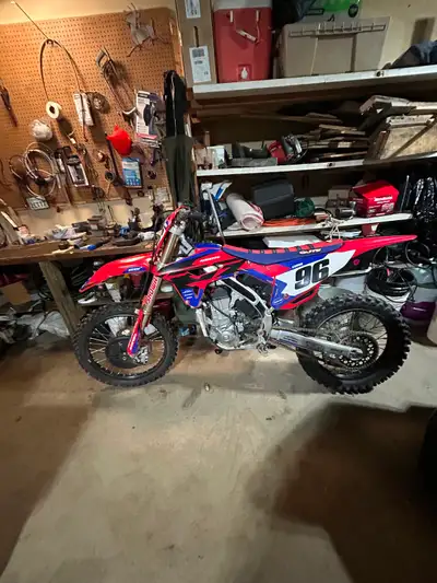Hello selling my Honda crf 450r. It is too much bike for me only reason I’m selling. Asking 6k and p...