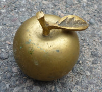Vintage 2 Brass Apples Desk Ornaments Sculptures Teacher Gifts