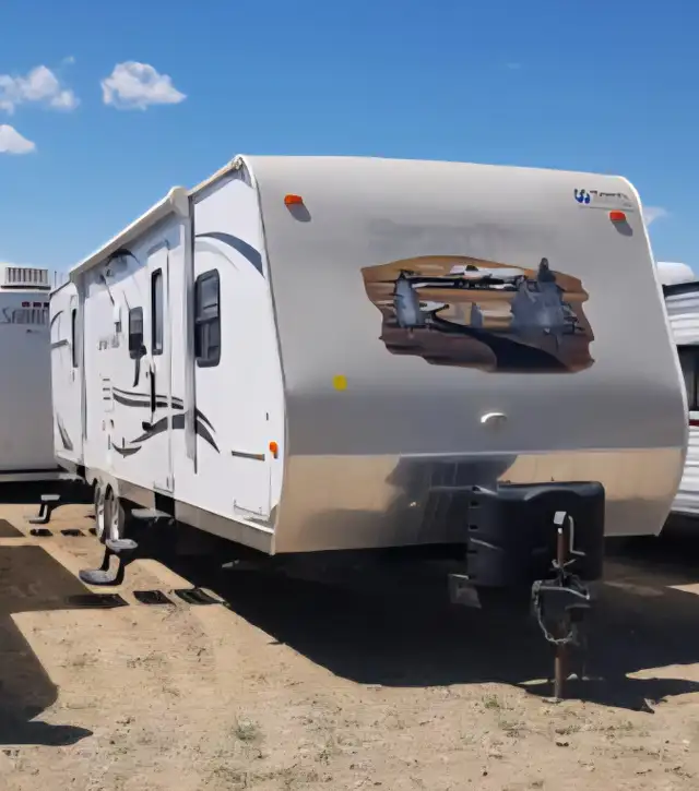 2013 Sporttrek Camper in Travel Trailers & Campers in Regina - Image 2