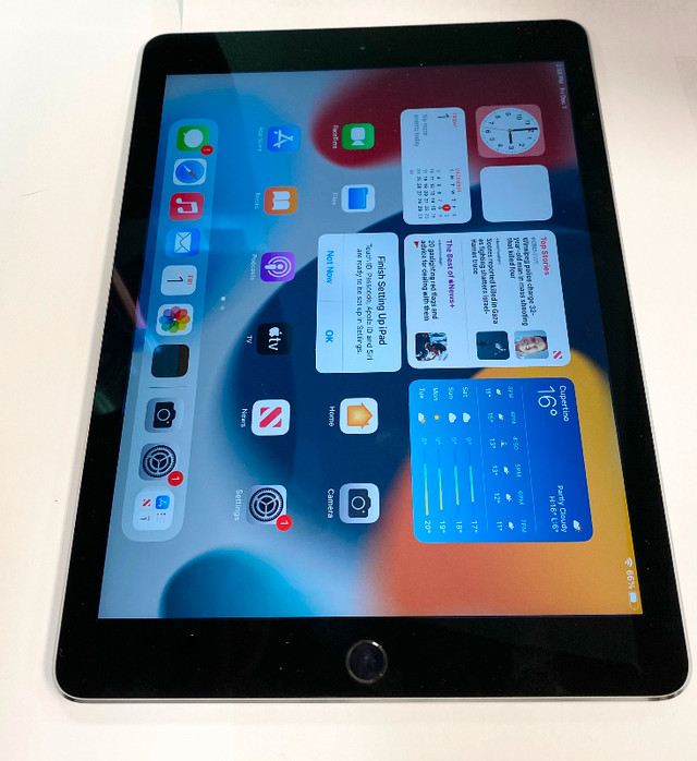 iPad Air 2 Gray 16gb in iPads & Tablets in Winnipeg