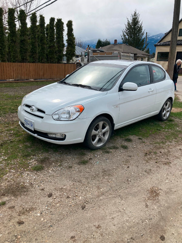 2011 Hyundai Accent in Cars & Trucks in Revelstoke