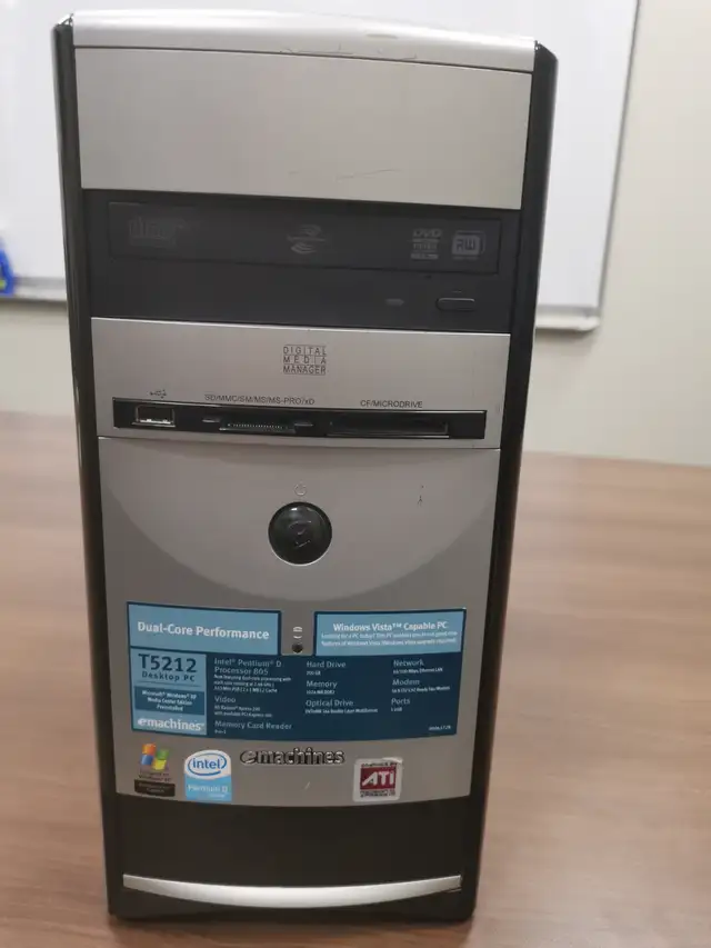 Desktop computer eMachines in Desktop Computers in Markham / York Region - Image 10