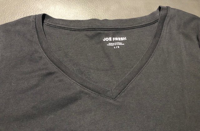 Joe Fresh black women's V-neck T-shirt size large | $2 firm in Women's - Tops & Outerwear in Kingston - Image 2